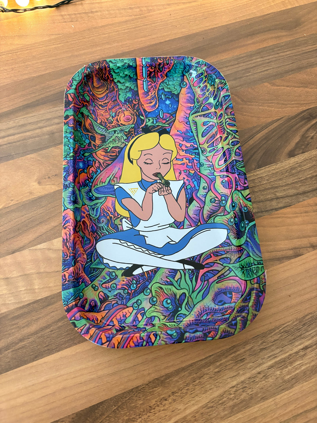 Alice in wonderland rolling tray